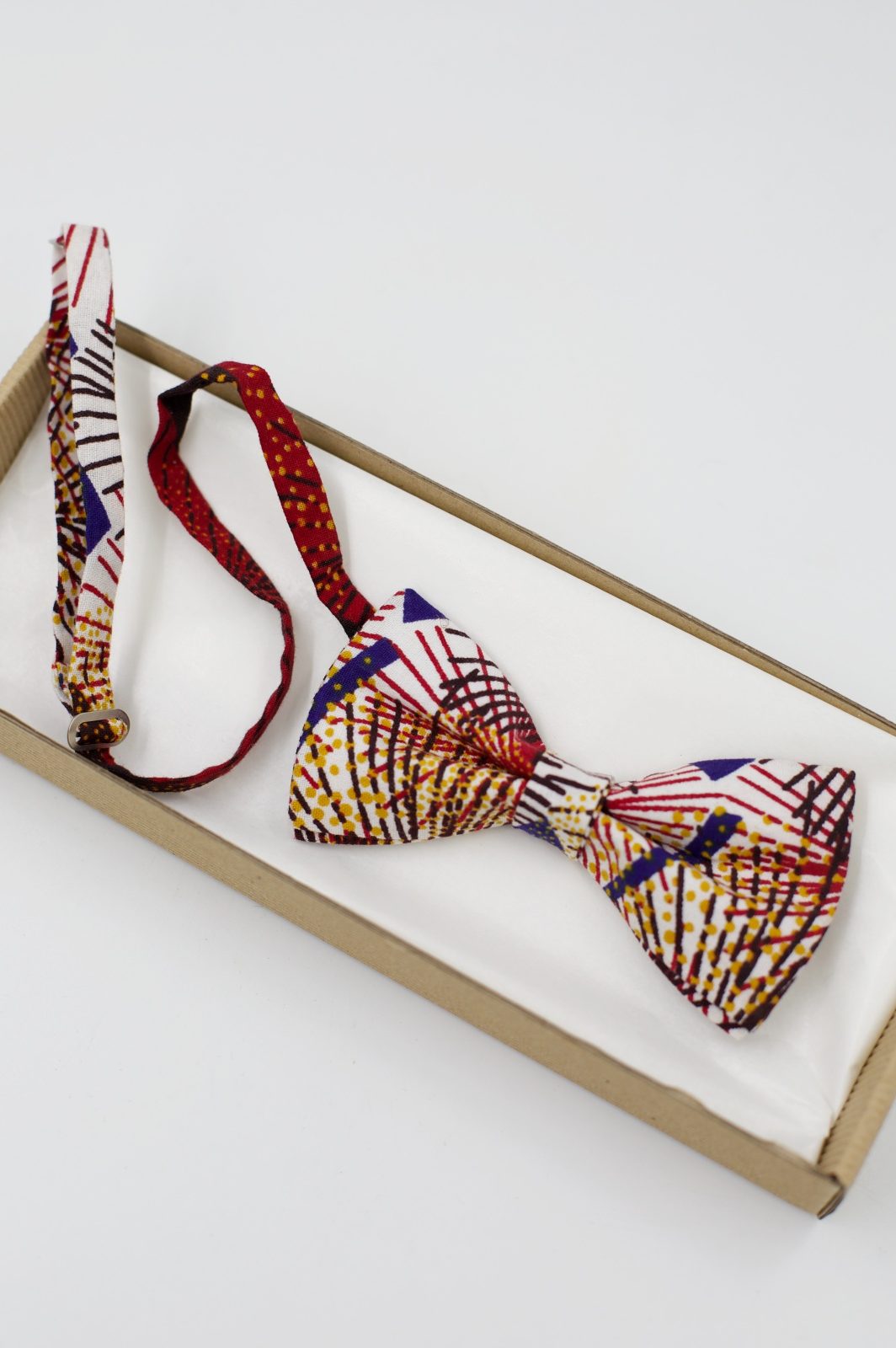 Mucha męska czerwona